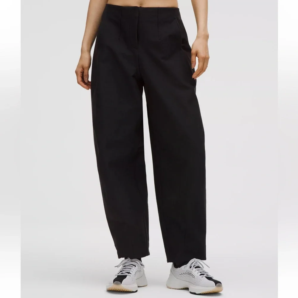 LULULEMON Utilitech Twill Mid-Rise Barrel-Leg Pant Black - Picture 1 of 7